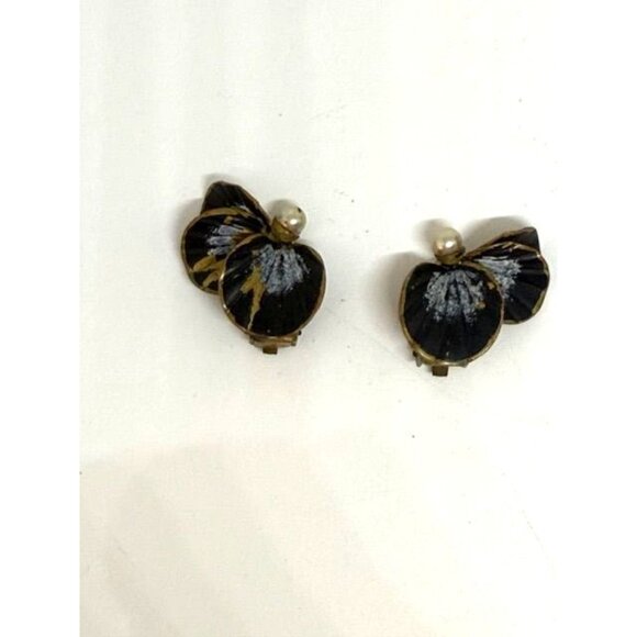 Vintage Gold Tone & Enamel Faux Pearl Leaf Clip On Earrings - Picture 6 of 7